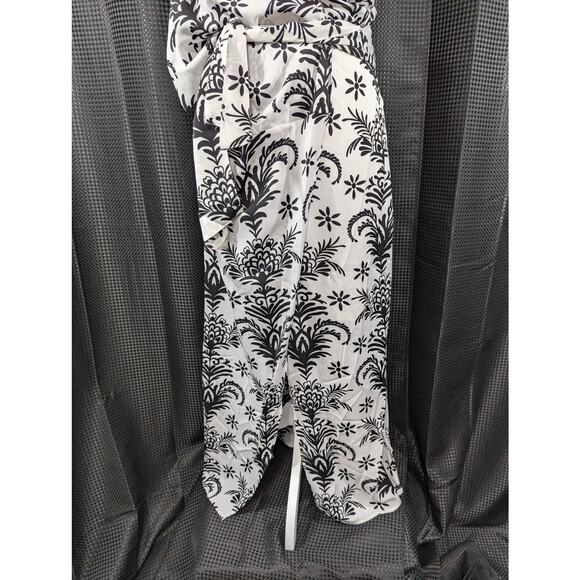 NWT! ENTRO! FABULOUS ONE SHOULDER, BELTED WAIST, BLACK & WHITE MAXI DRESS! SZ L - Picture 4 of 9